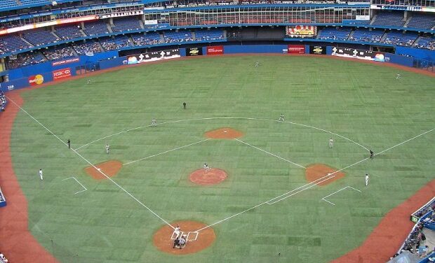 Blue Jays fever heats up in Toronto