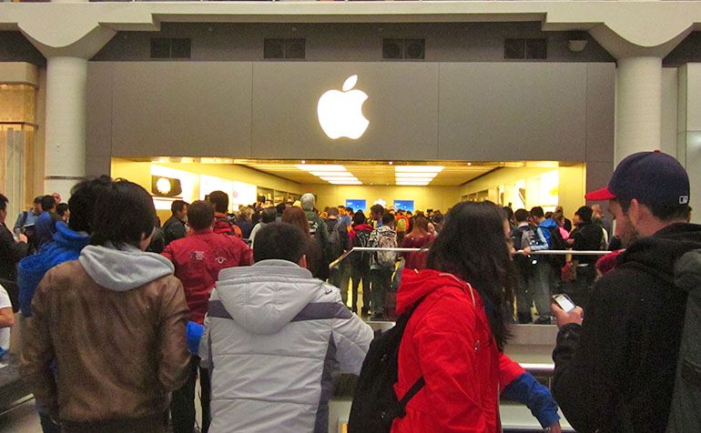 iPhone 6 release Eaton Centre