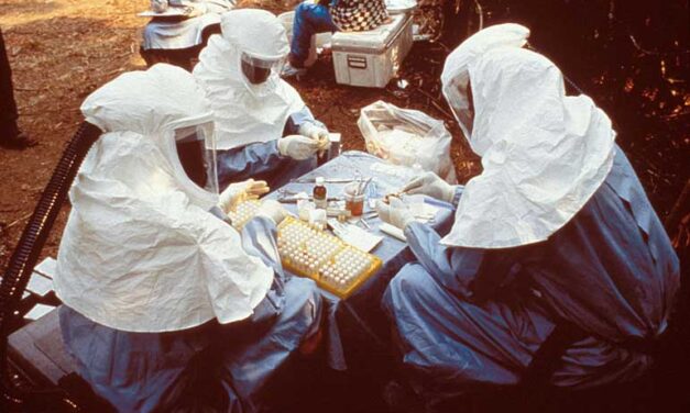 Canadian scientists donate their Ebola vaccine