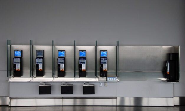 Payphones still popular with a third of Canadians, report finds