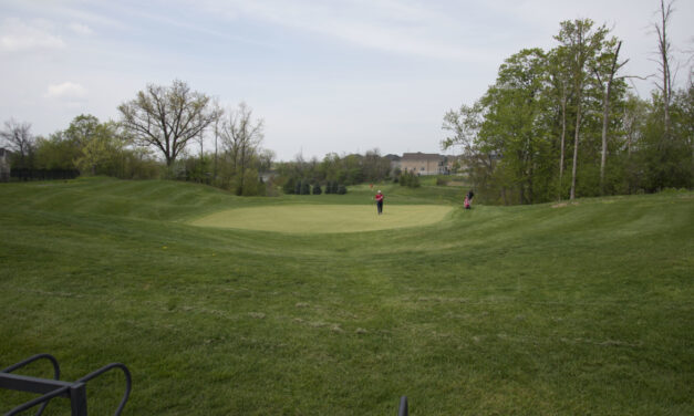 Local golf courses see attendance surge with hot weather
