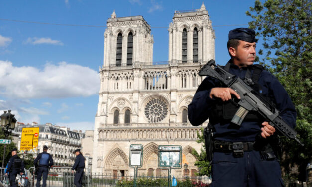 Paris police shoot attacker near Notre-Dame