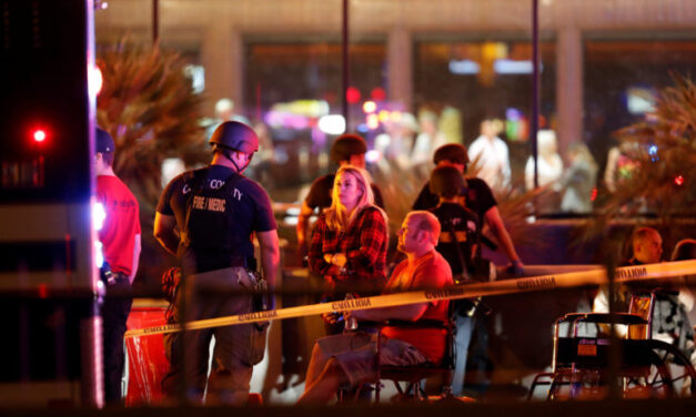 Massacre in Las Vegas leaves 59 people dead