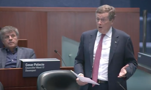 Toronto council votes to keep fighting province’s local government bill