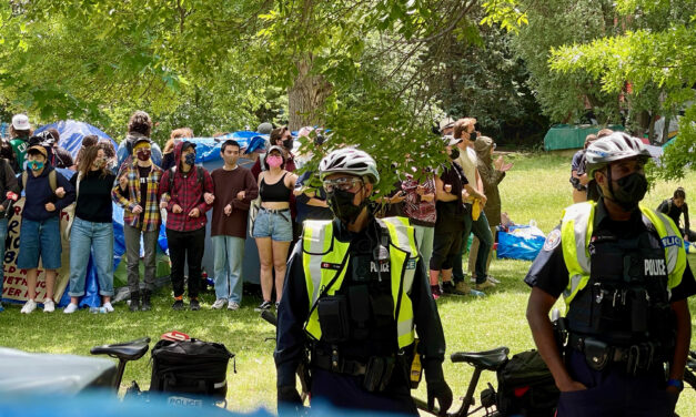 BREAKING NEWS: Toronto Police, city dismantles tent city in park