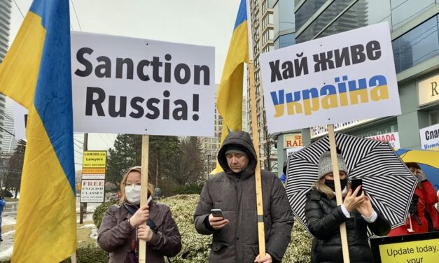 People rally in Toronto to support Ukraine amid Russian aggression