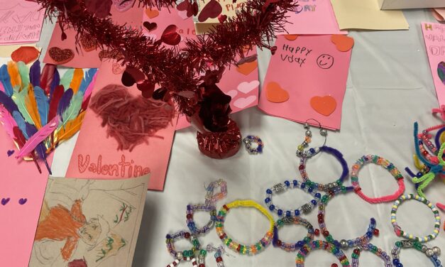 Community integration students host Valentine’s Day fundraiser