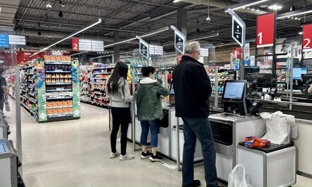 Government tries to help low-income Canadians with grocery rebate