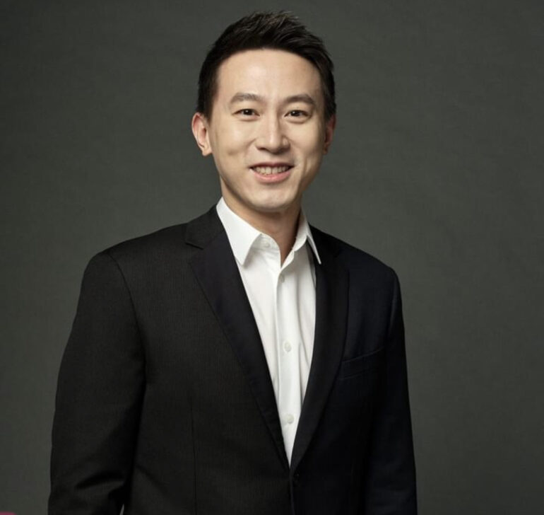 The headshot of Shou Zi Chew, the CEO of TikTok.