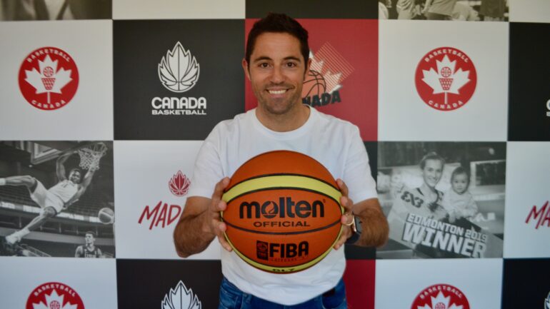 Víctor Lapeña is excited about the possible scenario of coaching the WNBA team in the future.